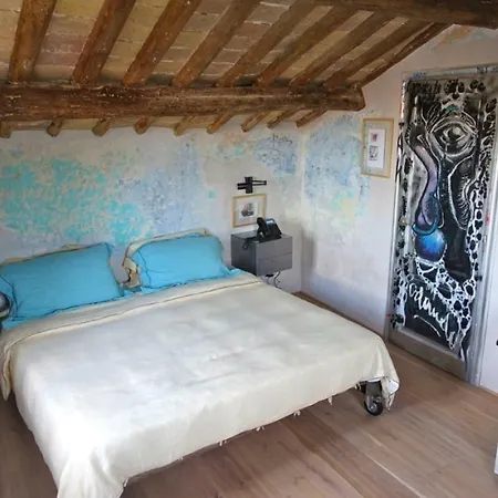 Feriehus Sleeps 6 Air Con Wifi Rom